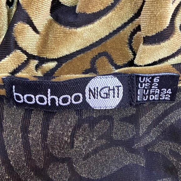 Boohoo Plunge Neckline Dress NWOT - Picture 5 of 7